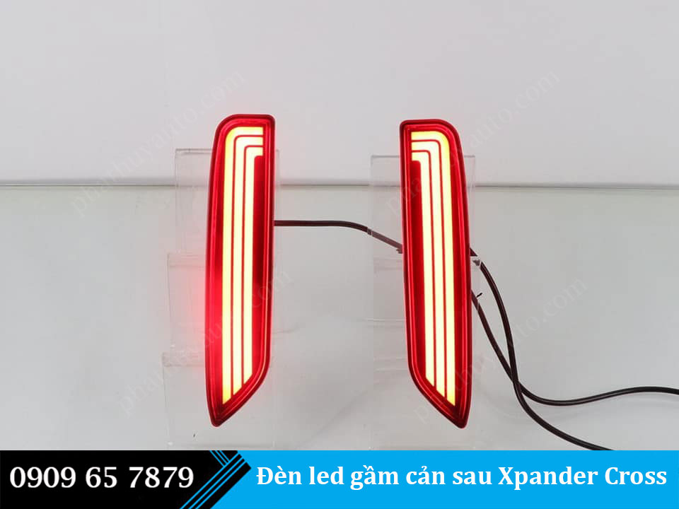 Đèn led gầm sau Xpander Cross