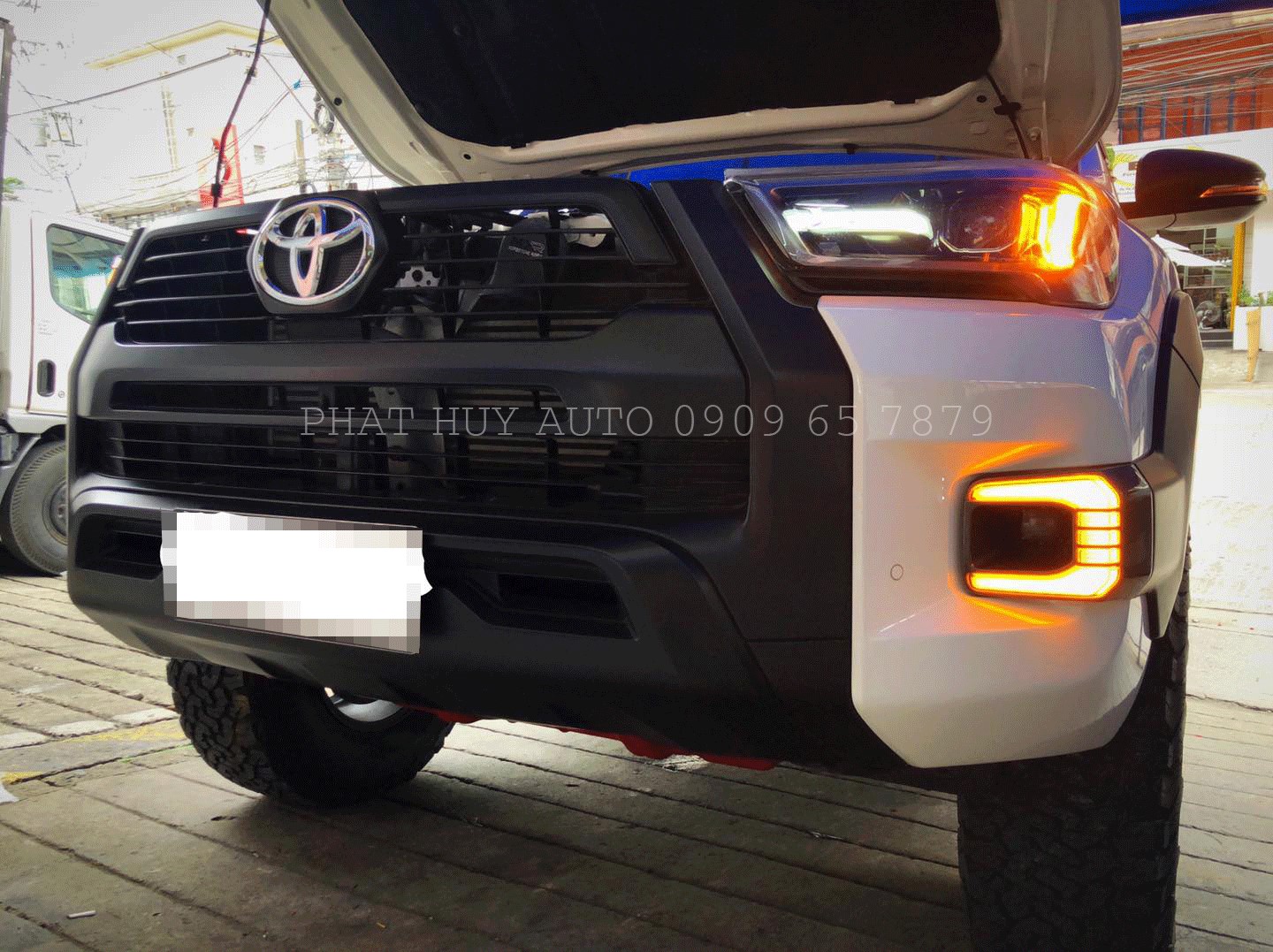 Đèn Led Gầm Toyota Hilux 2021