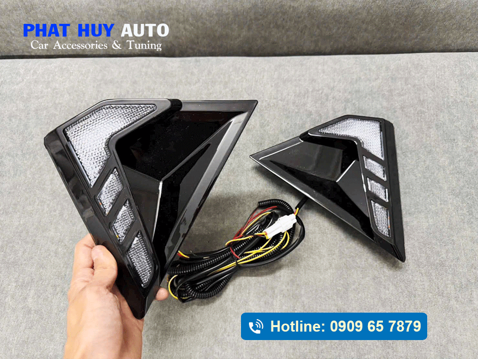 Đèn led gầm xe Hilux 2026