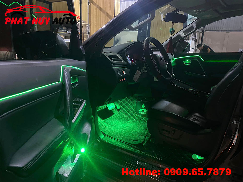 Đèn led viền nội thất Pajero Sport