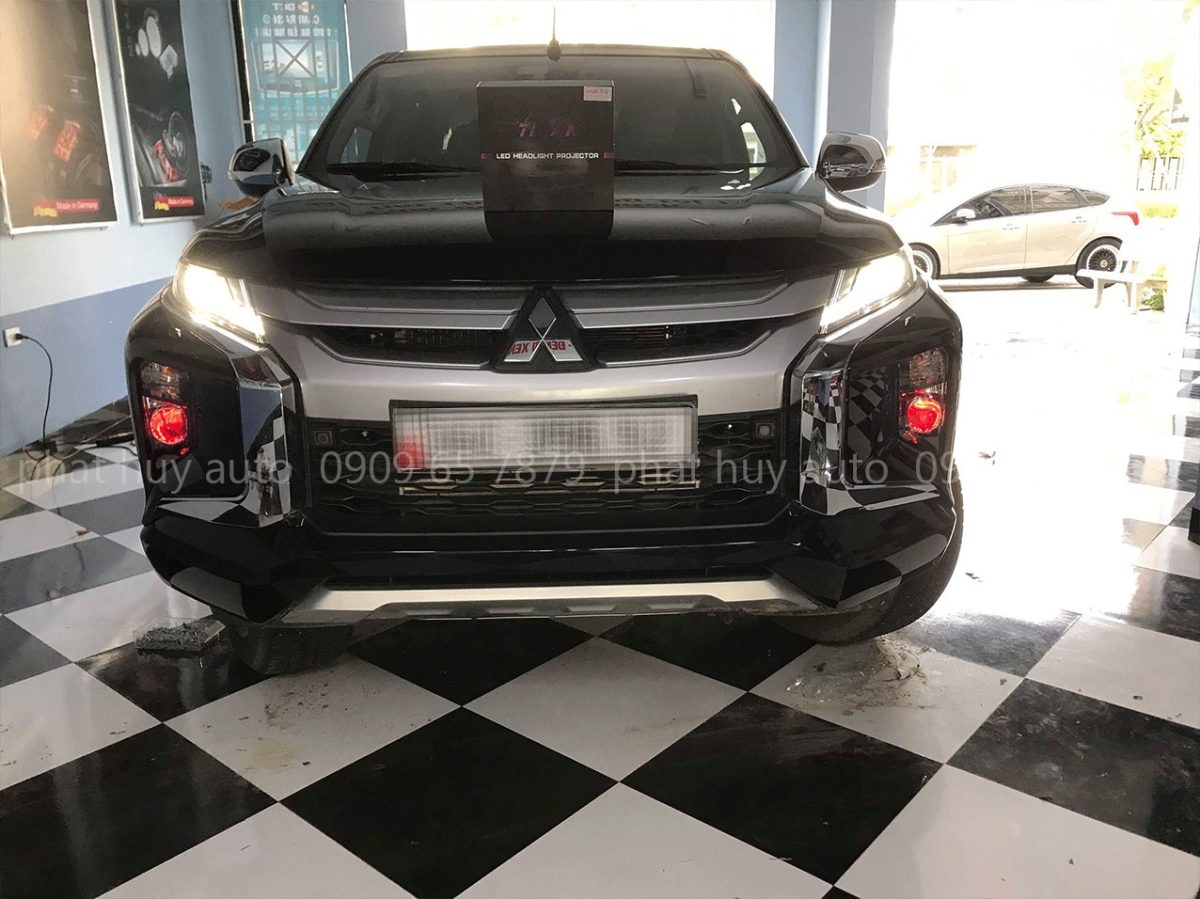 Độ bóng đèn Bi-xenon Mitsubishi Triton