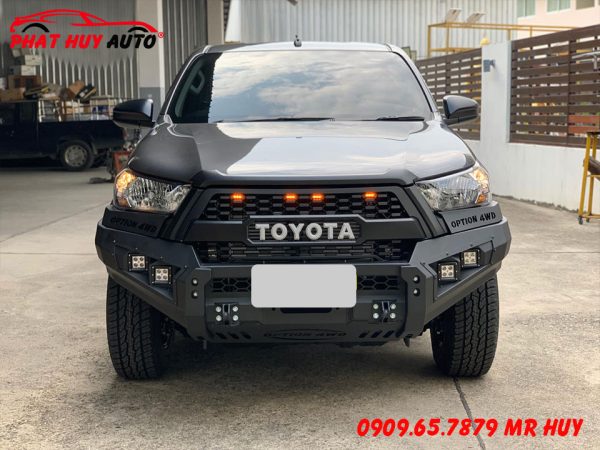 Độ Cản Trước Toyota Hilux 2022