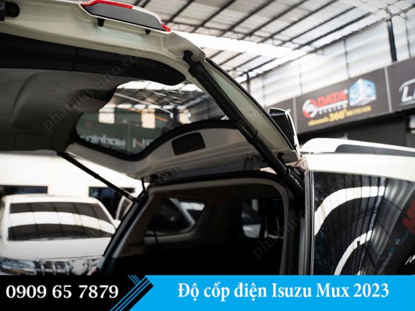 Độ cốp điện Isuzu Mux 2023