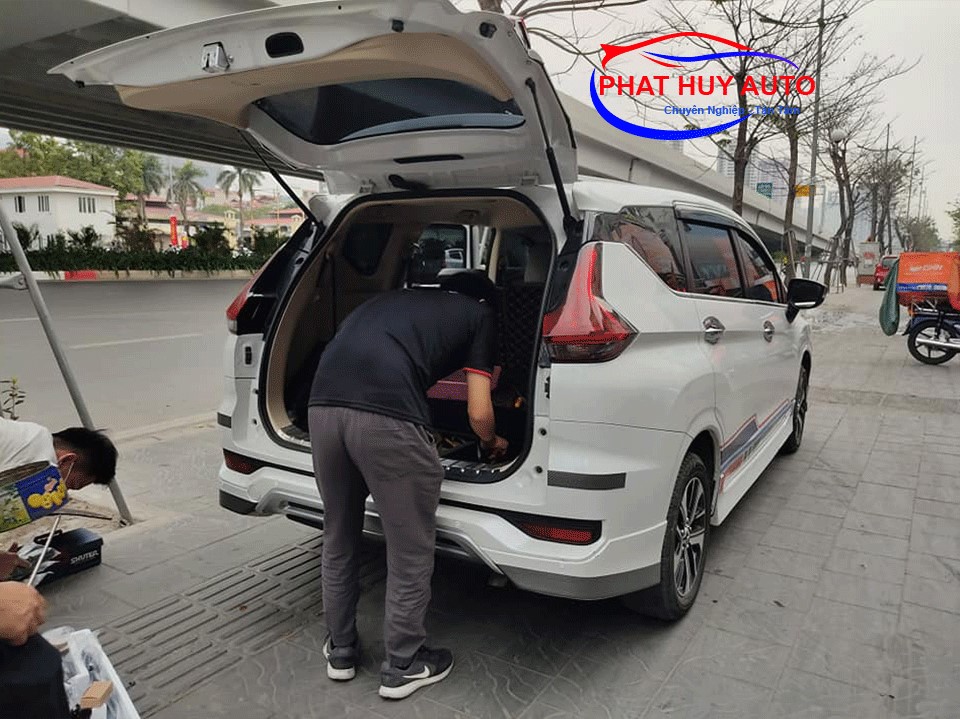 Độ cốp điện xe ô tô