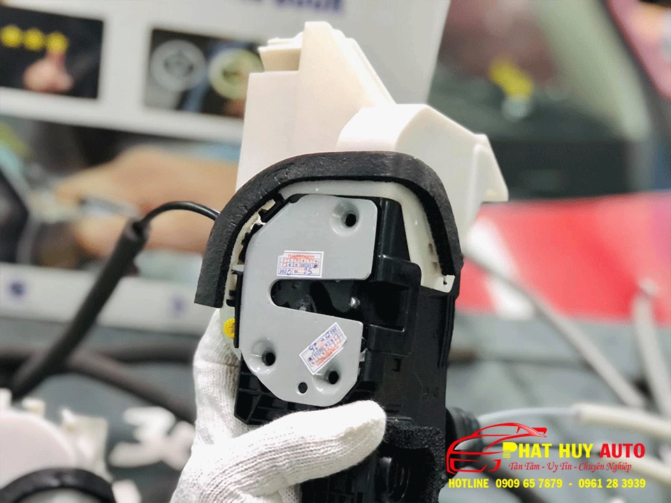 Độ cửa hít xe Chevrolet Trailblazer