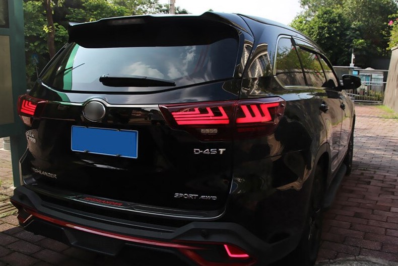 Độ Cụm Đèn Hậu Toyota Highlander
