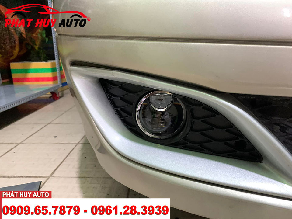 Độ đèn bi gầm Mercedes R350