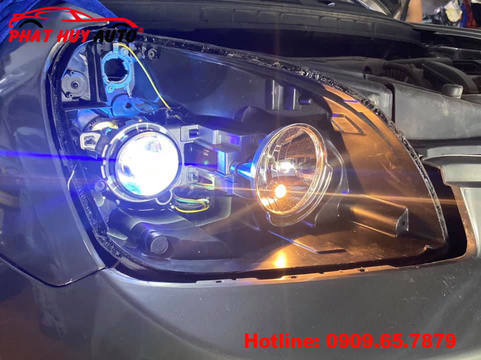 Độ Đèn bi led Wolf Light xe Kia Carens