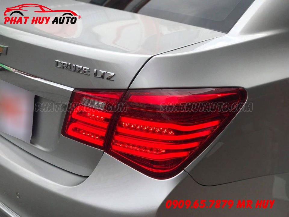 Độ đèn hậu cho Cruze 2010
