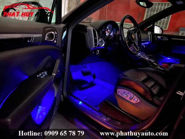 Độ đèn led nội thất Porsche Cayenne 2016