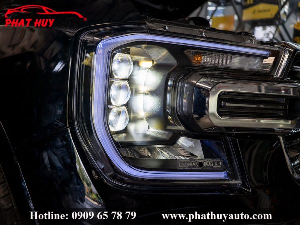 Độ đèn pha Ford Everest 2023