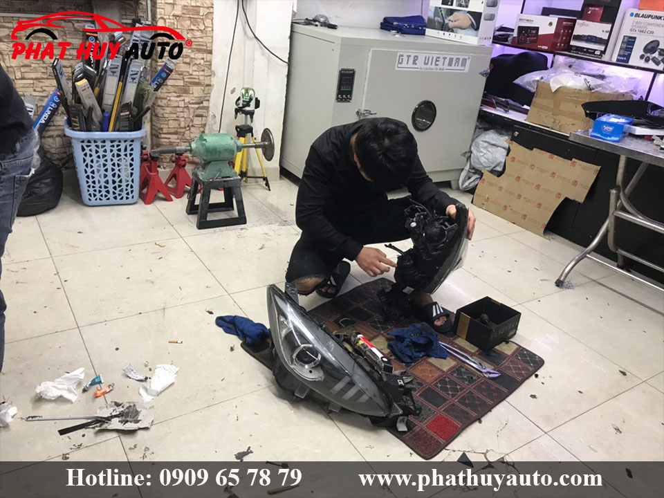 Độ đèn pha Mazda 3 2017