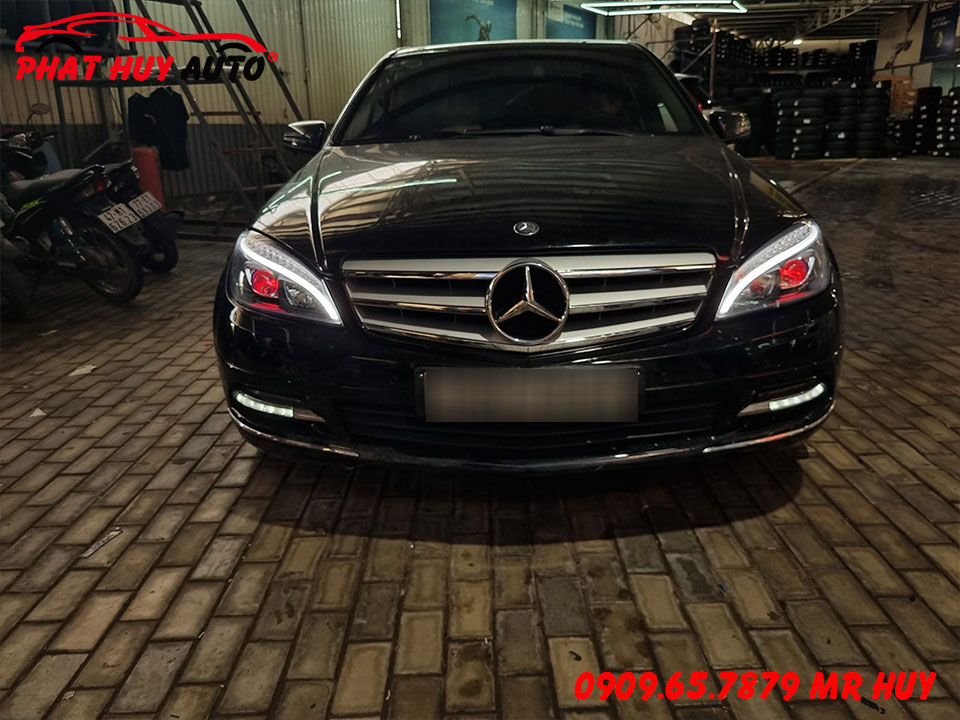 Độ đèn pha Mercedes C200 2009