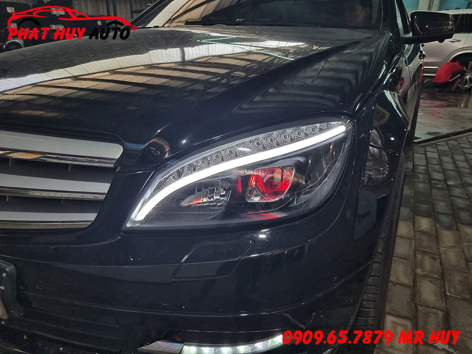 Độ đèn pha Mercedes C200 2009