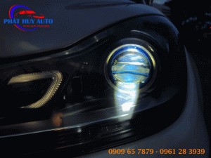 Độ đèn pha xe Mercedes C300