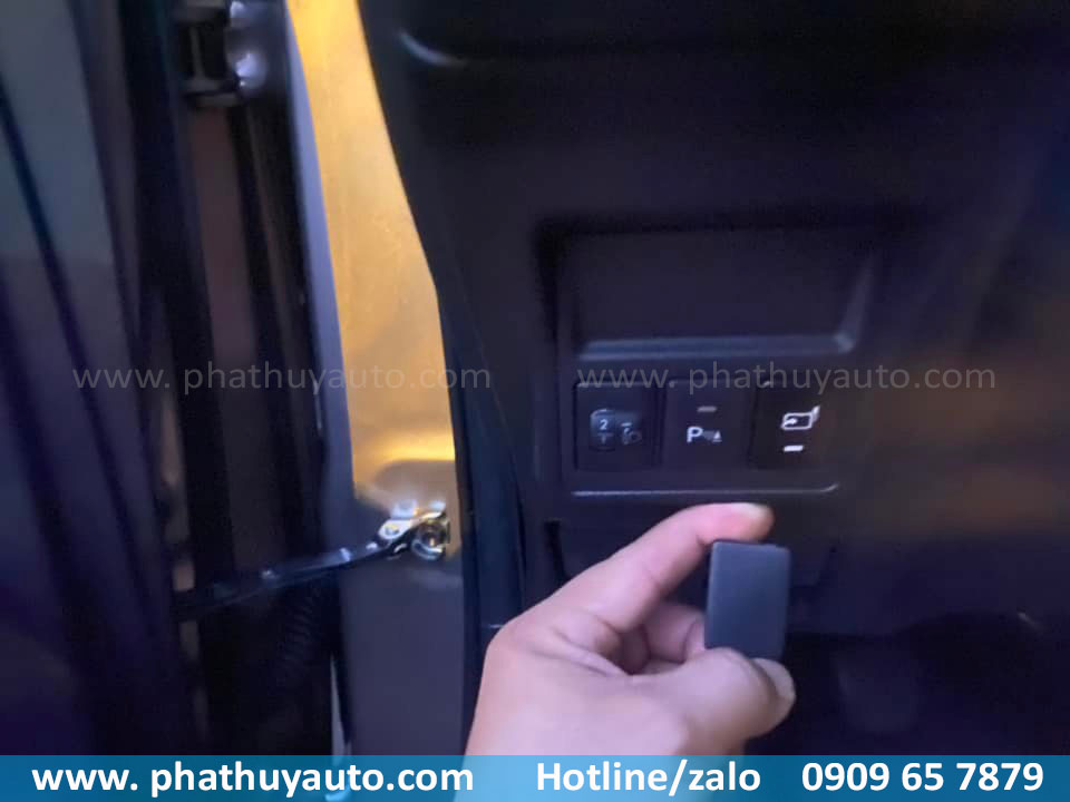 Độ Gương Gập Điện Cho Innova 2021, 2022 - Phát Huy Auto