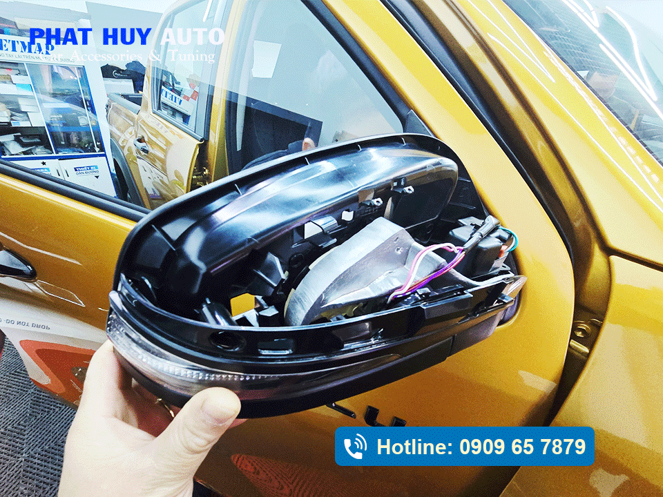 Độ gương gập điện Hilux 2026