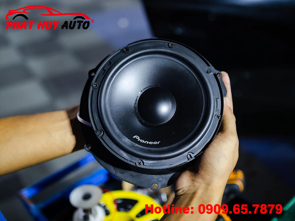 Độ Loa Sub Mitsubishi Attrage 2015