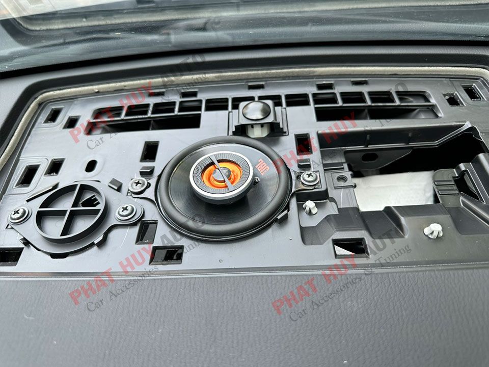 Độ loa trung tâm Center Mazda CX5 2024