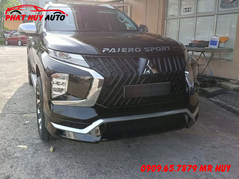 Độ mặt ca lăng Pajero Sport