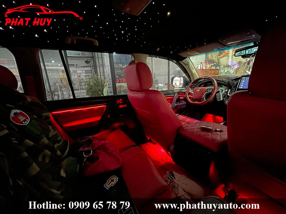 Độ nội thất xe Toyota Land Cruiser