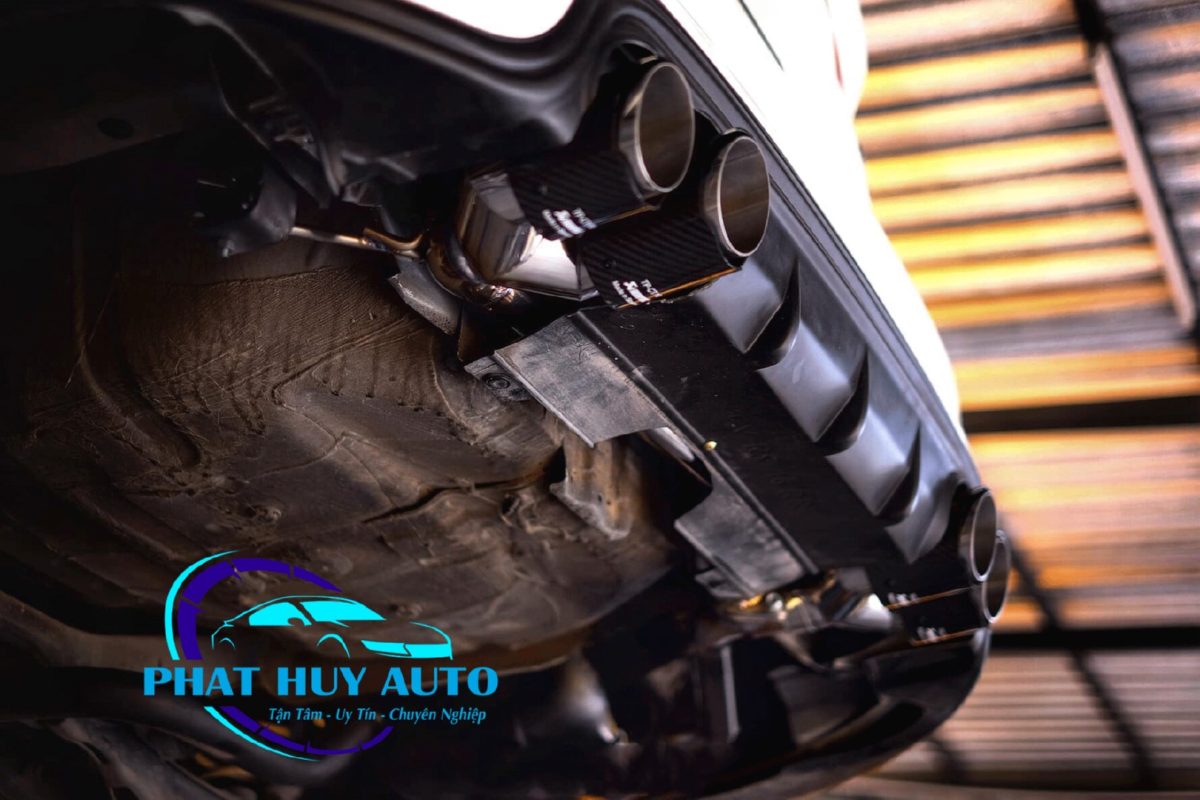 Độ Pô Akrapovic cho Honda Civic