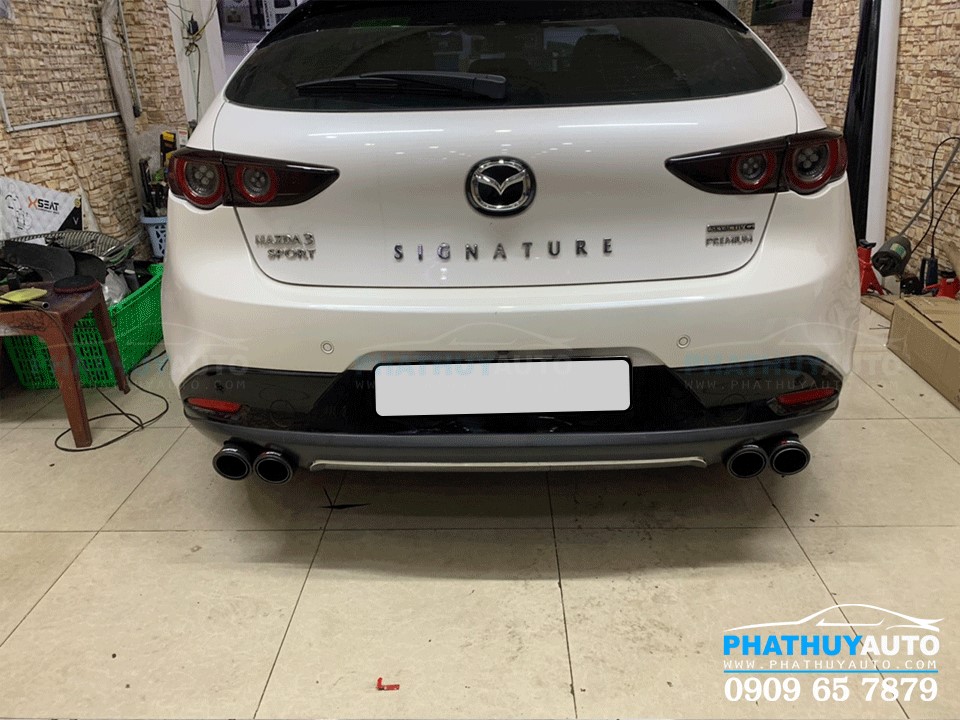 Độ Pô Akrapovic Cho Mazda 3
