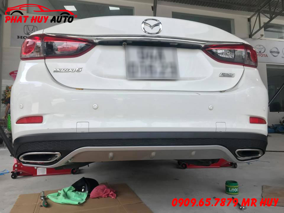 Độ pô Mercedes cho Mazda 6