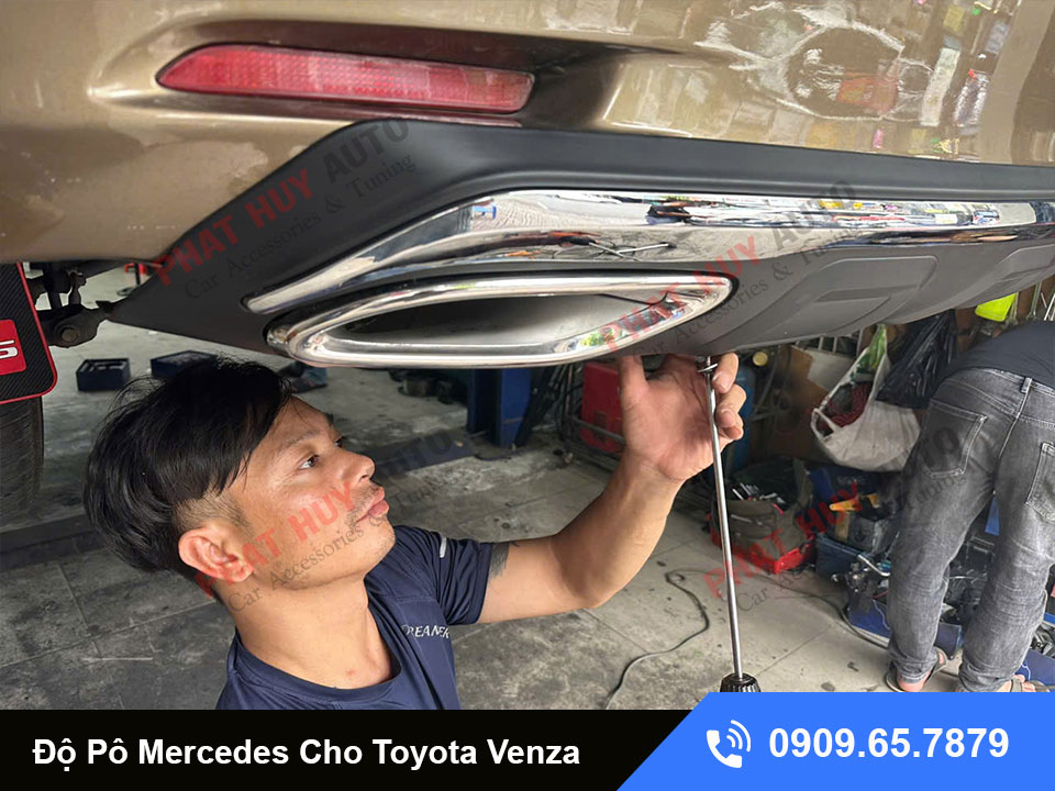 Độ pô Mercedes cho Toyota Venza