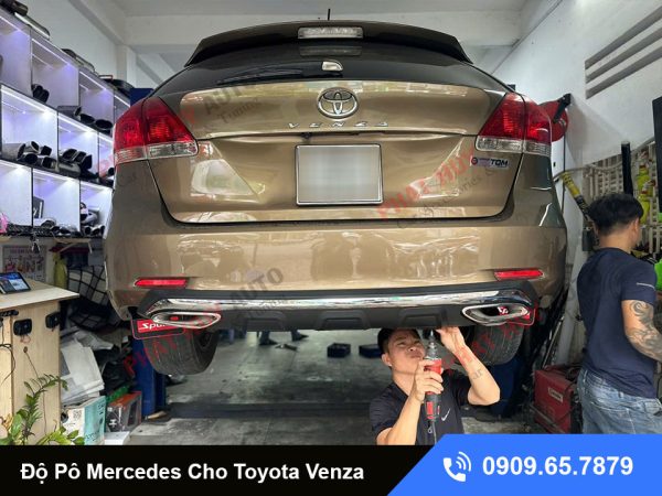 Độ pô Mercedes cho Toyota Venza