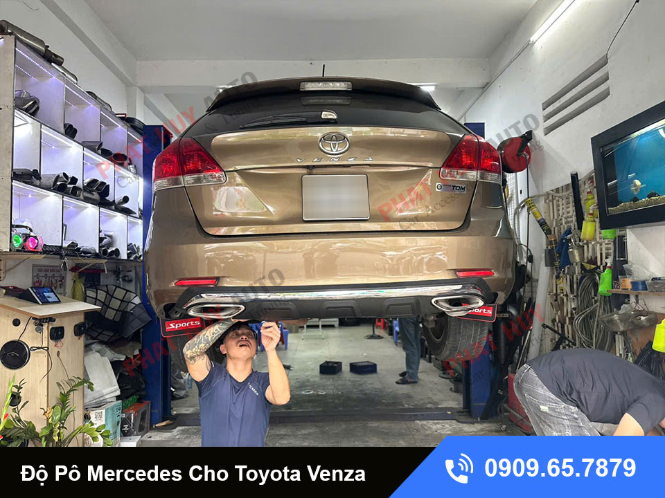 Độ pô Mercedes cho Toyota Venza