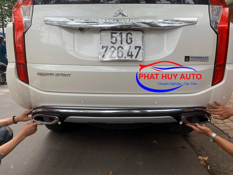 ỐP lip pô xe Pajero Sport chính hãng