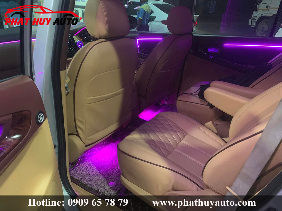 Đổi màu nội thất ô tô Innova
