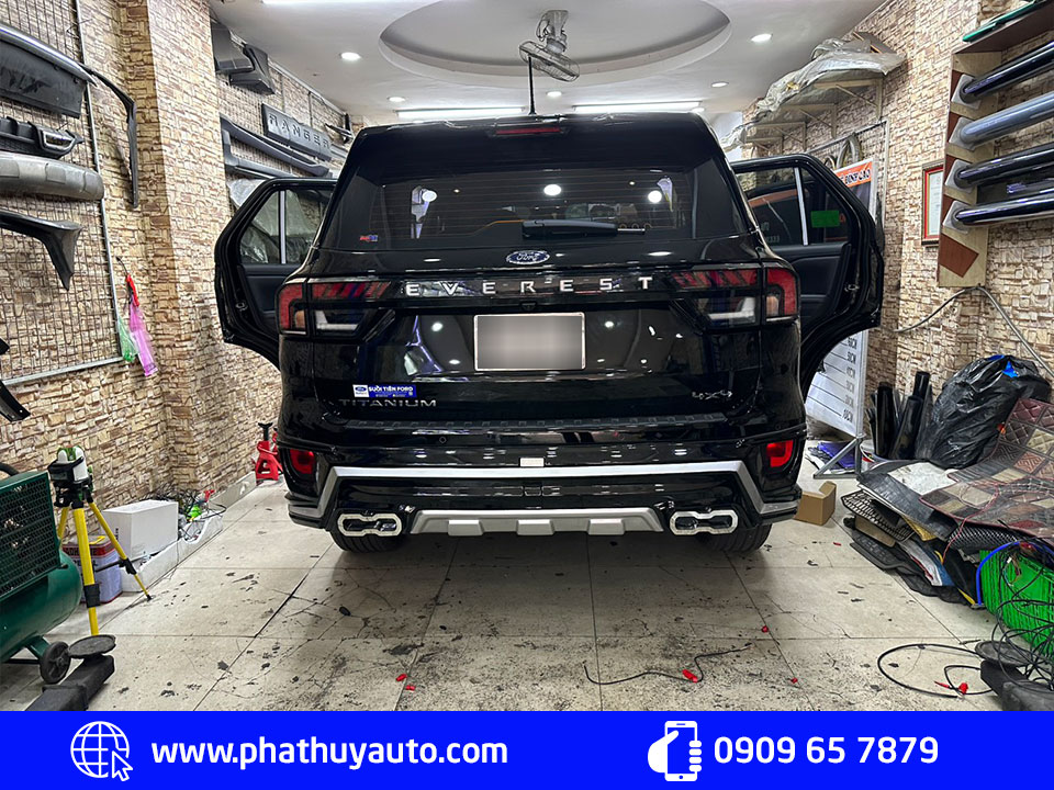 Ford Everest 2023 độ Bodykit Victor