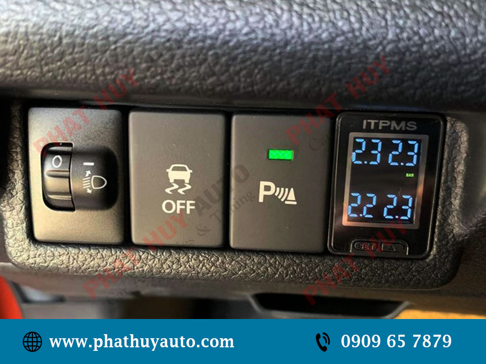 Gắn cảm biến áp suất lốp xe Suzuki XL7