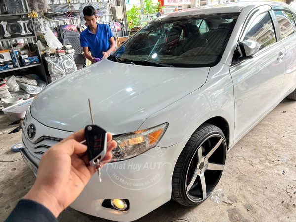 Gập gương tự động cho Camry