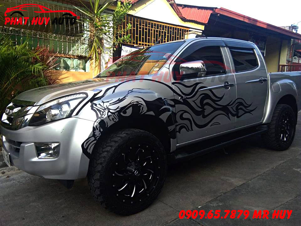 Isuzu Dmax Dán Tem Sườn Đẹp