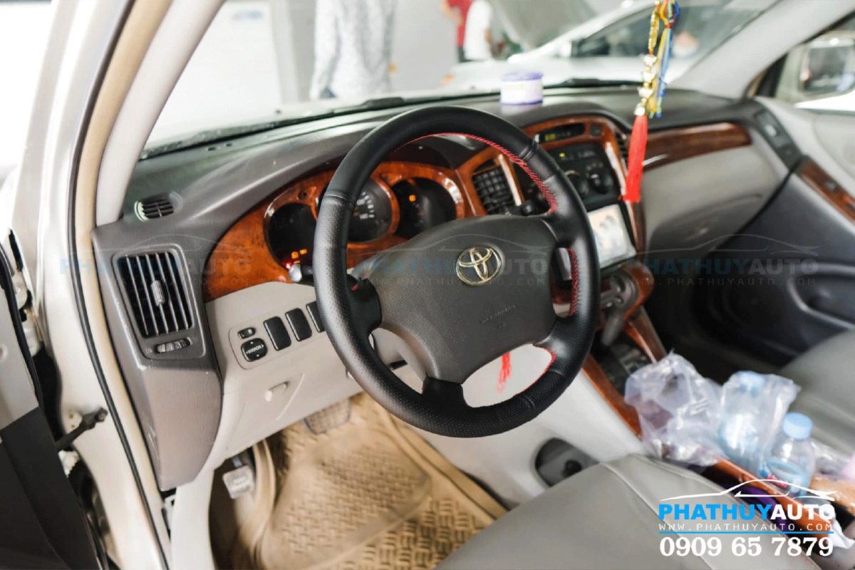 Khâu-Bọc Da Vô Lăng Toyota Highlander