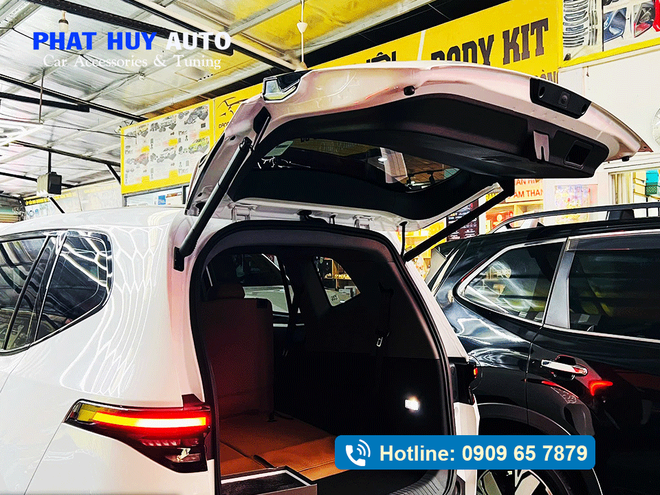 Lắp cốp điện cho Limo Green