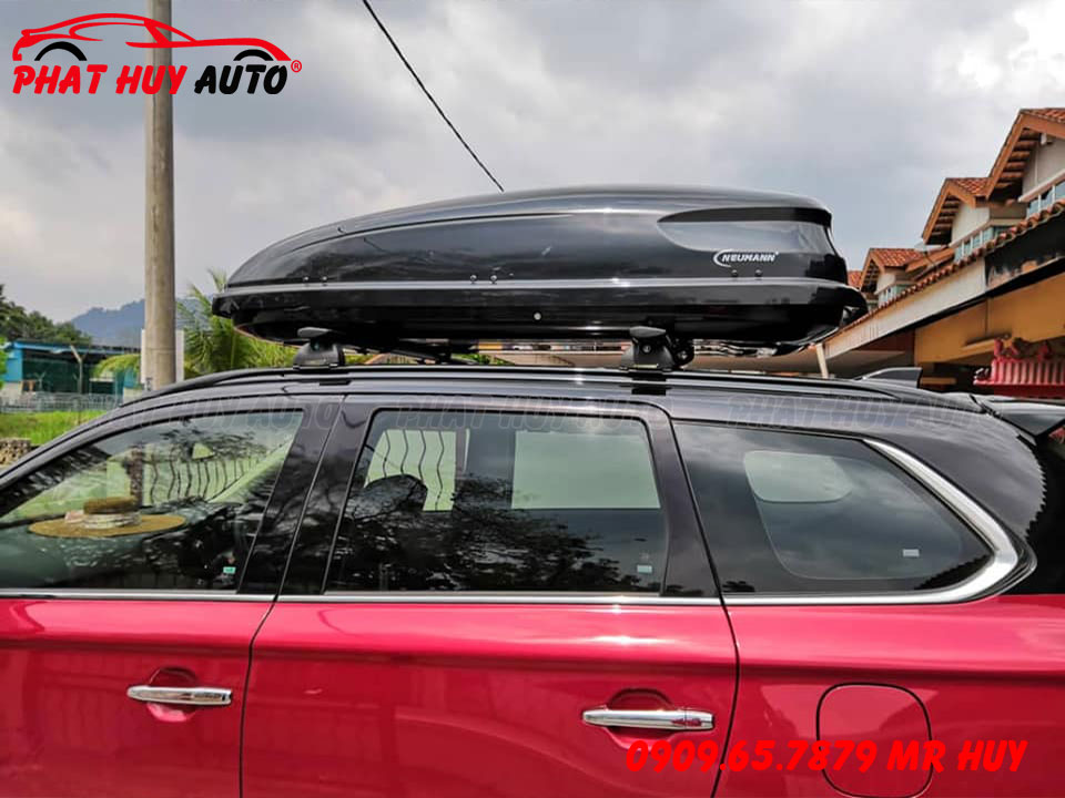 Lắp cốp nóc ô tô Outlander
