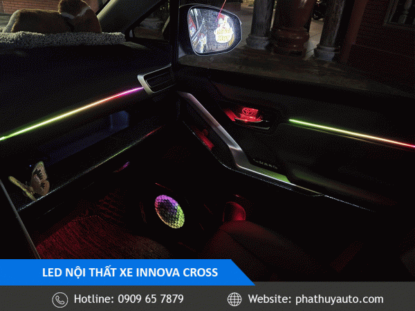 Led nội thất zin Innova Cross 2024-2026