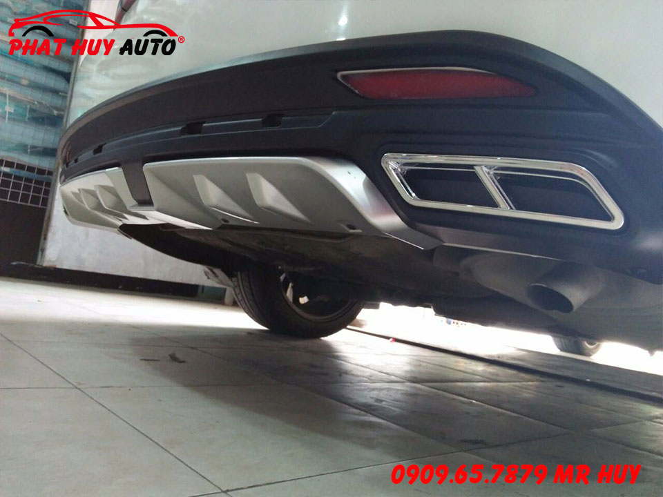 Lip Chia Pô Cho Hyundai Sonata