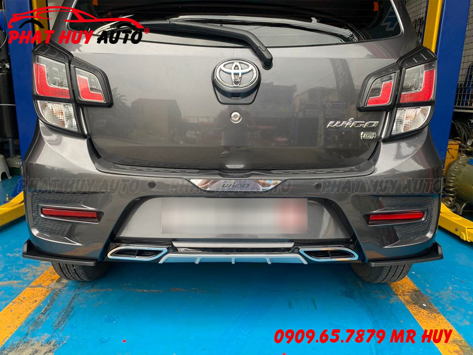 Lip chia pô xe Toyota Wigo