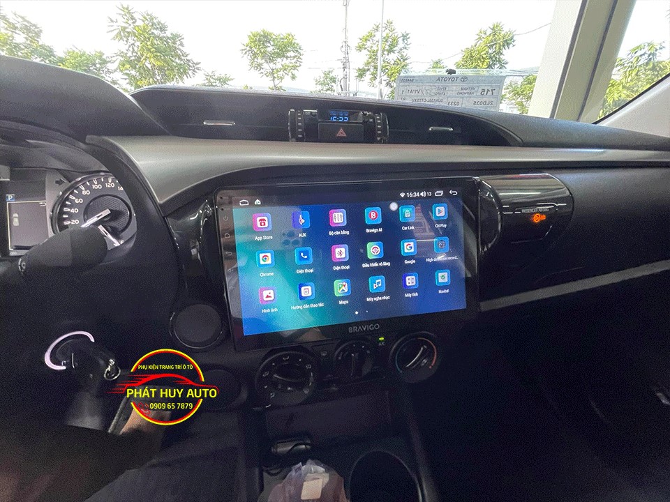 Màn hình Android Toyota Hilux 2021