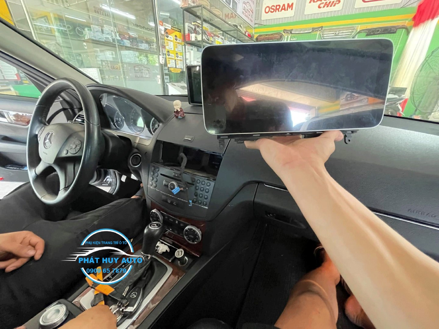 Màn hình Android xe Mercedes C250