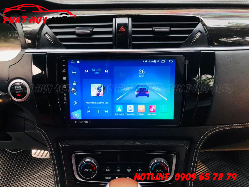Màn hình liền camera 360 xe Zotye T600