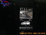 Màn hình Tesla xe Ford Explorer
