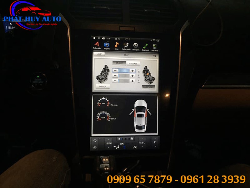 Màn hình Tesla xe Ford Explorer