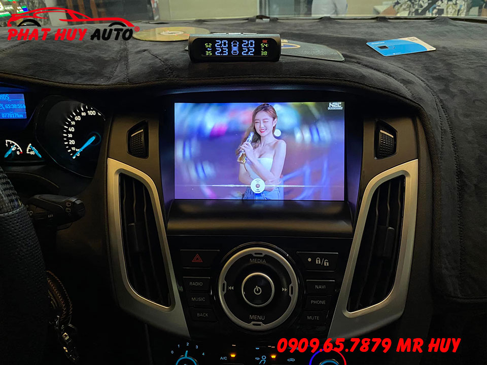 Màn hình Xe Ford Focus 2017