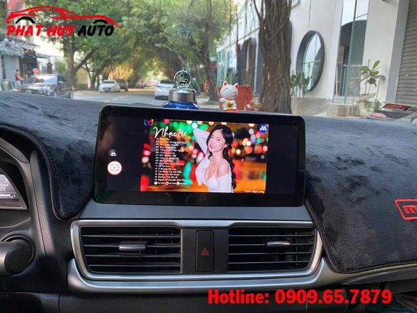 Màn hình xe Mazda 3 2018